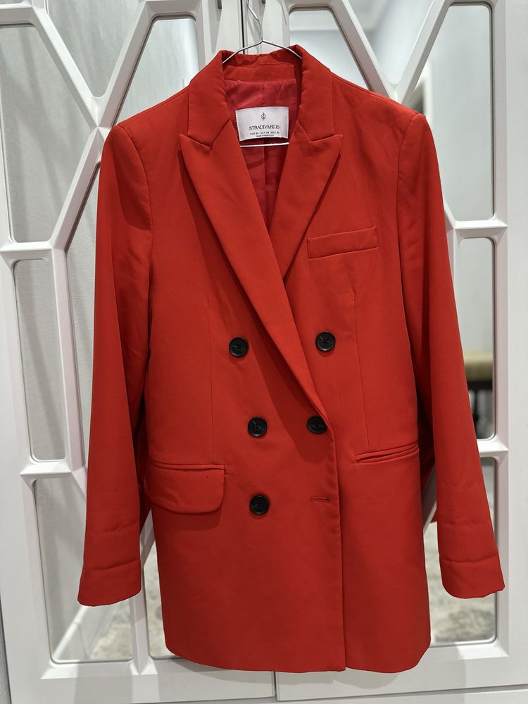 Пиджак от Zara  и Stradivarius