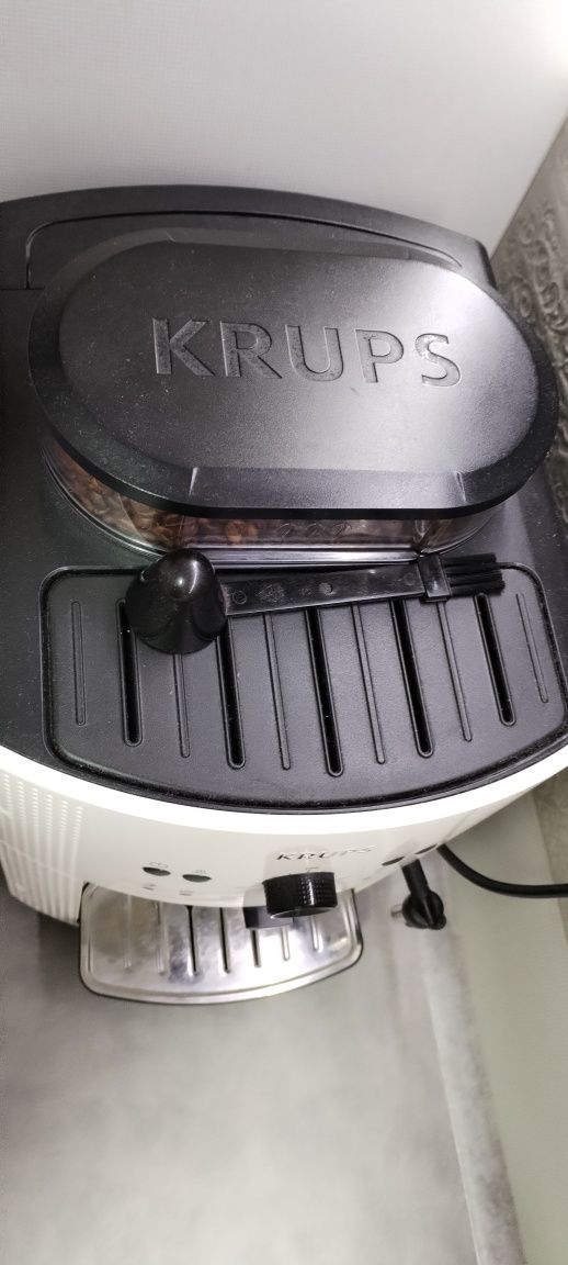 Vând apart de cafea krups