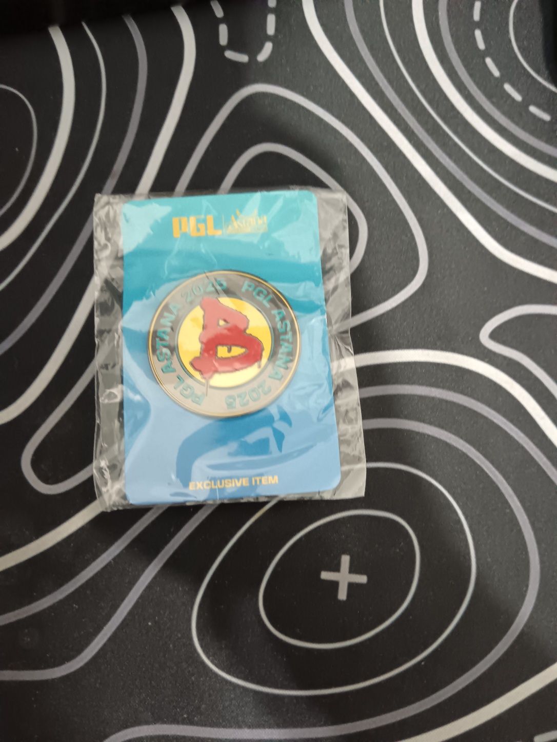 Продам значок pgl astana