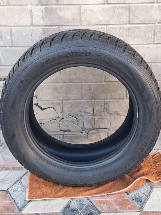 Комплект зимних шин