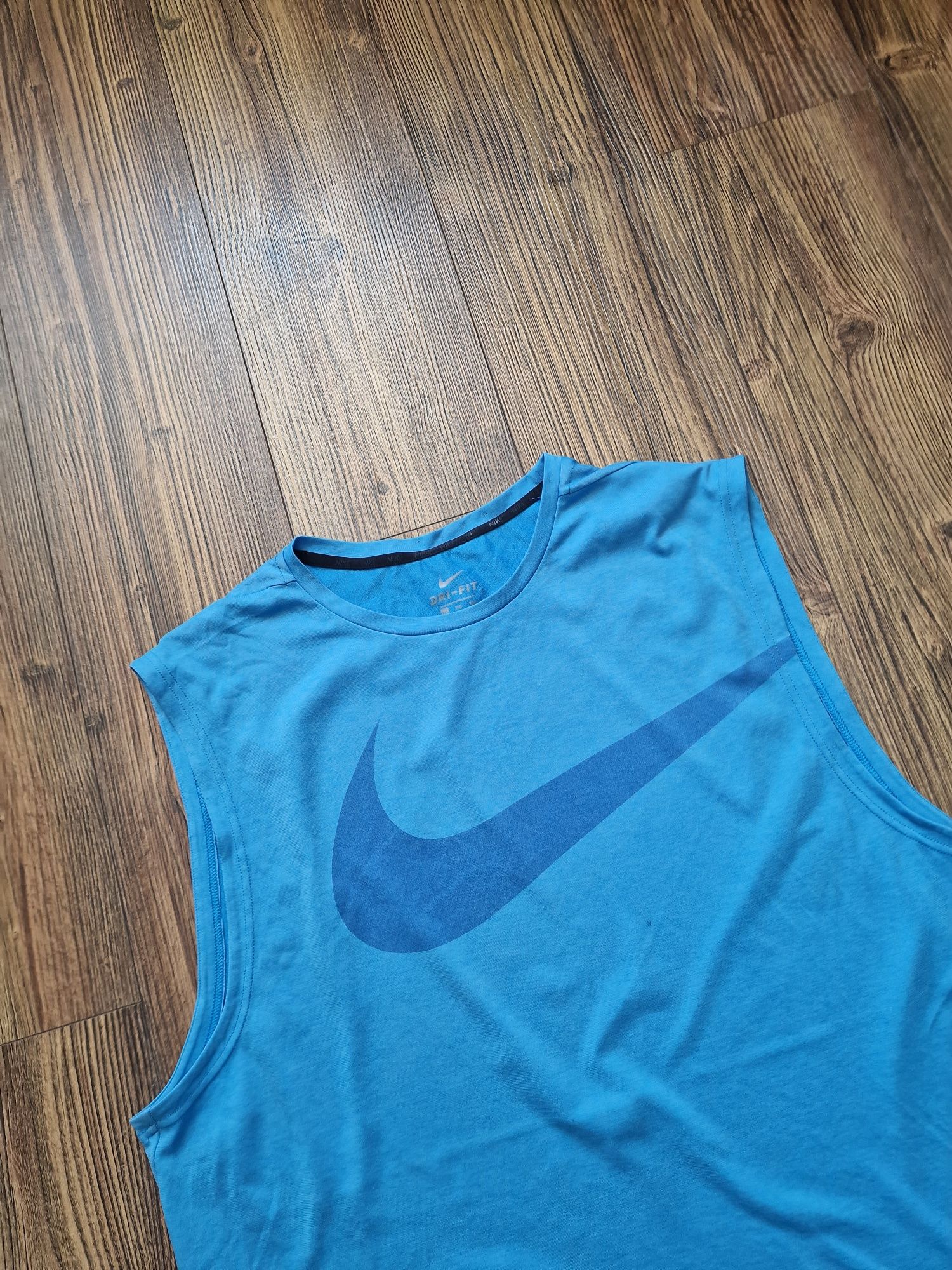 Страхотен мъжки спортен потник NIKE размер 2XL