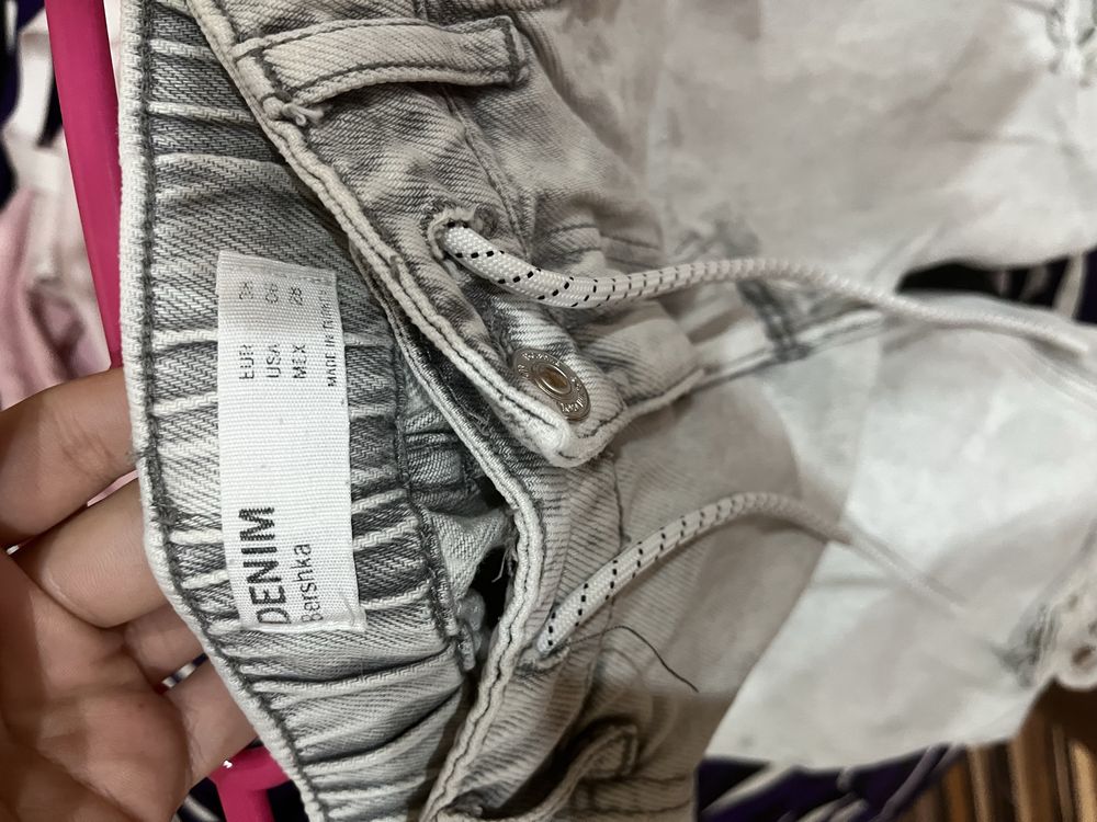 Накъсани сиви дънки Bershka размер 38