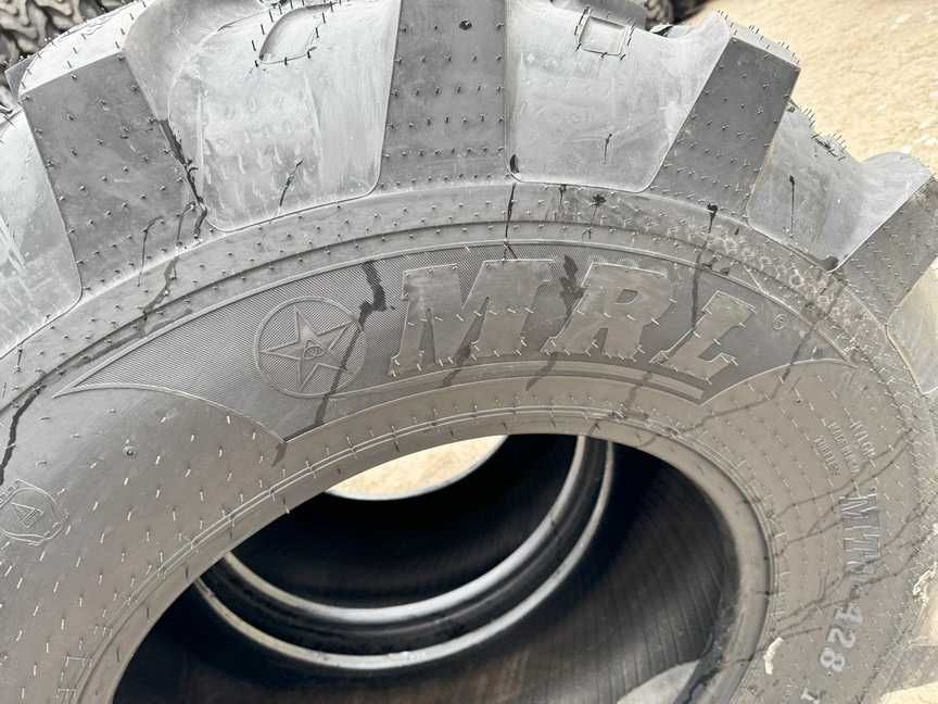 Anvelope noi de BULDOEXCAVATOR 18.4-26 cu 14pliuri