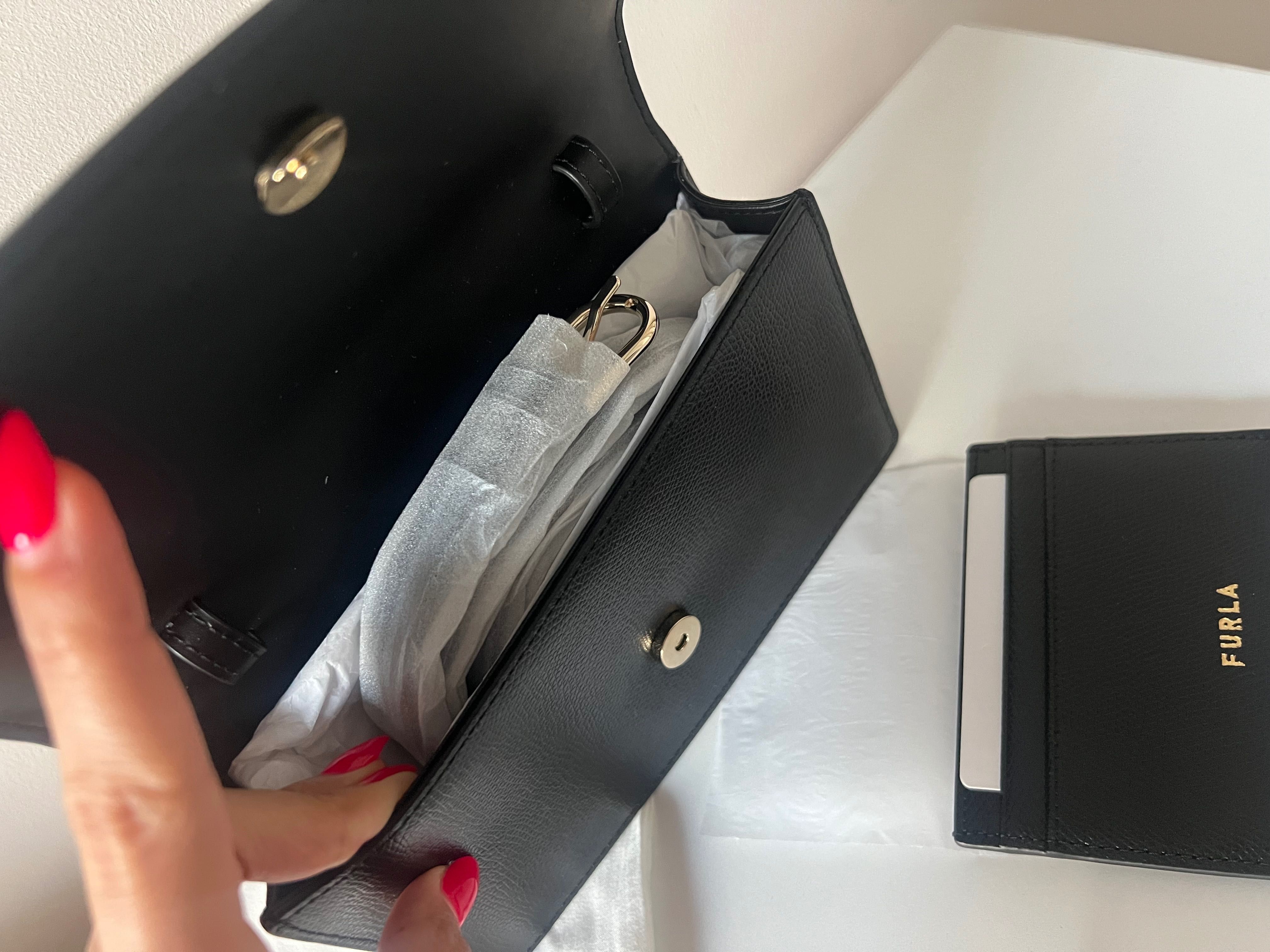 Чисто нова чанта Furla - черна, тип клъч