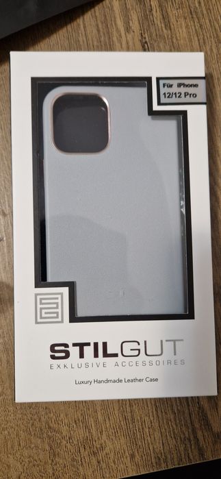 Lot huse pentru Iphone 12, noi.