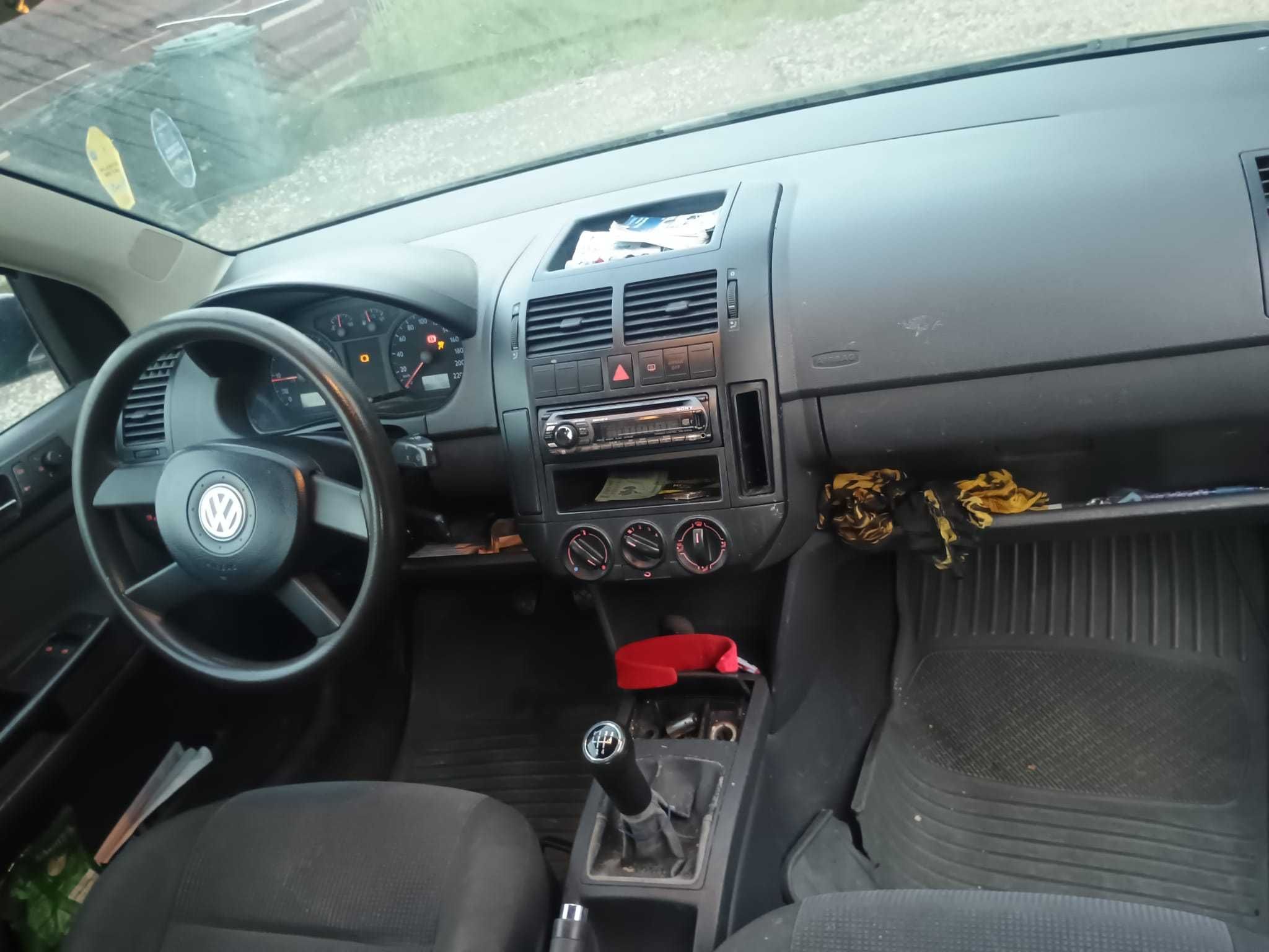 Vând Volkswagen polo