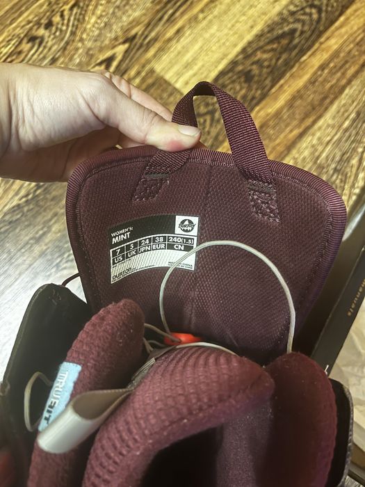 Boots snowboard burton mint 38