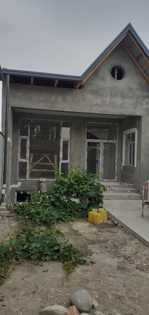 ЕВРО УЙ сотилади
