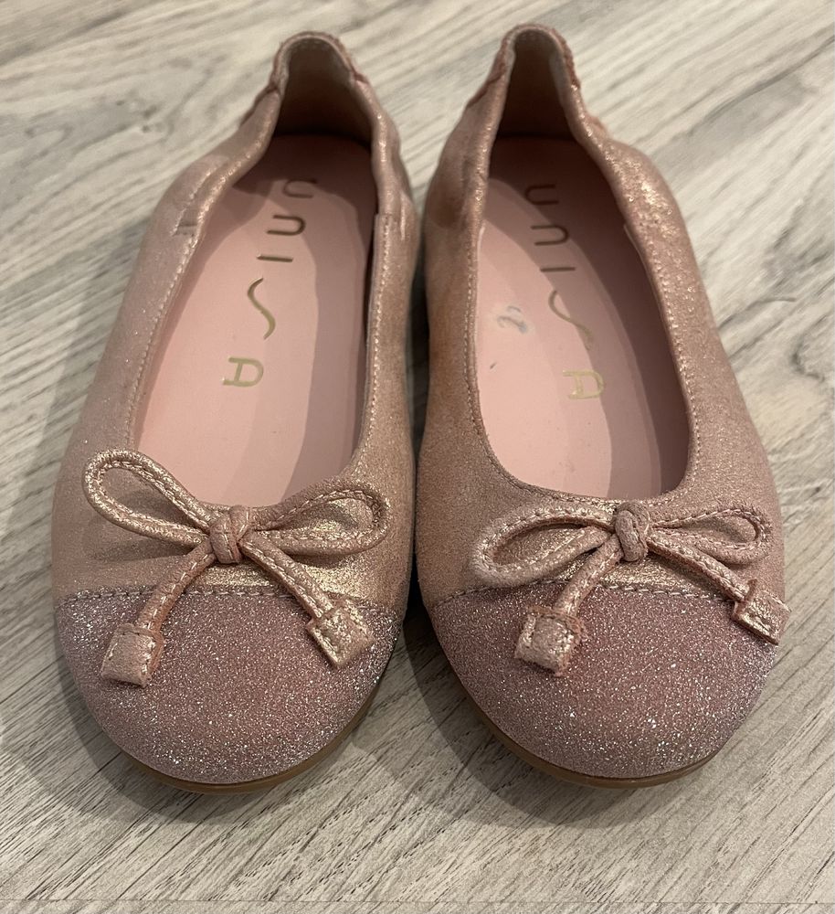 Balerini/pantofi Unisa din piele pentru fetite marimea 29