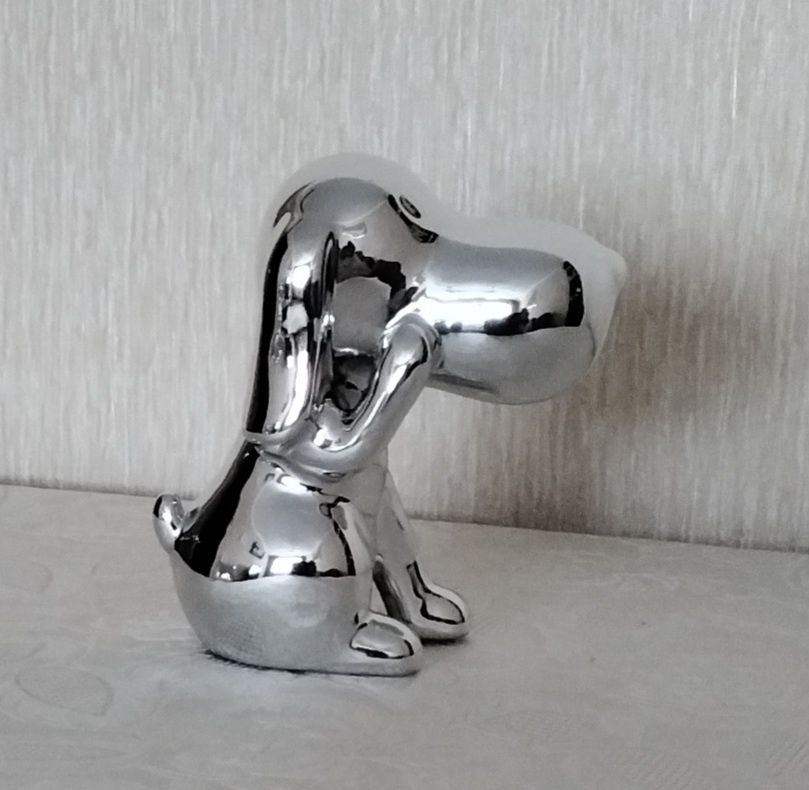 Продам статуэтку собачки фокстерьера.