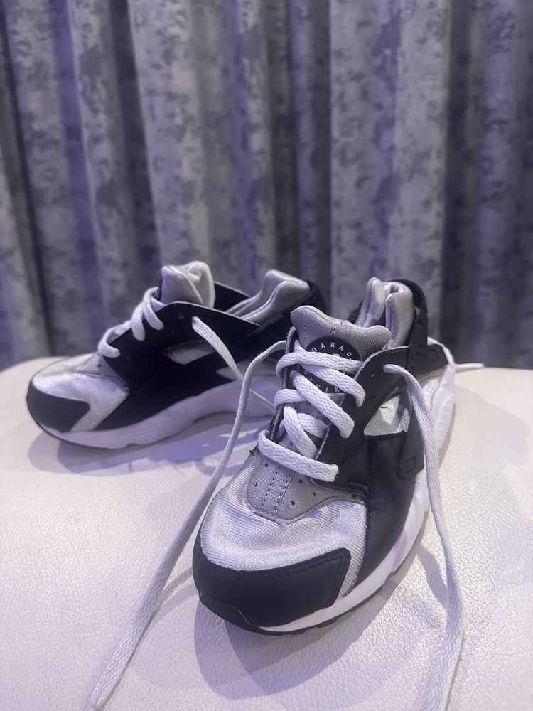 Оригинални детски маратонки Nike Huarache