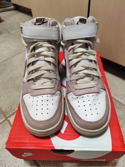 Високи кожени кецове Nike borough mid