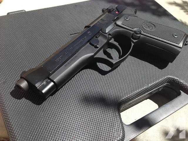 Pistol Airsoft Beretta M9 AerComprimat Putere MAXIMA 4jouli METAL