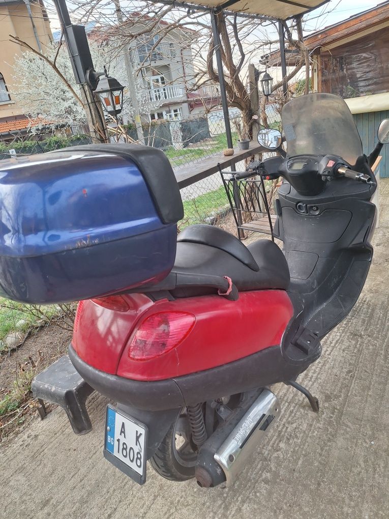 Piaggio X9 250кубика-Honda