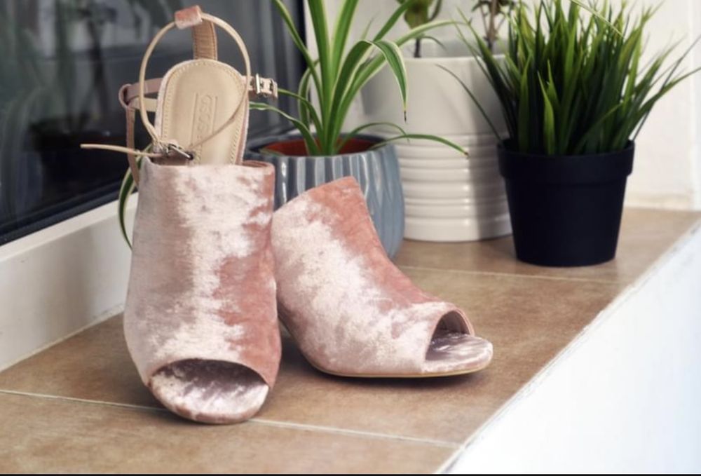 Sandale catifea ASOS 37