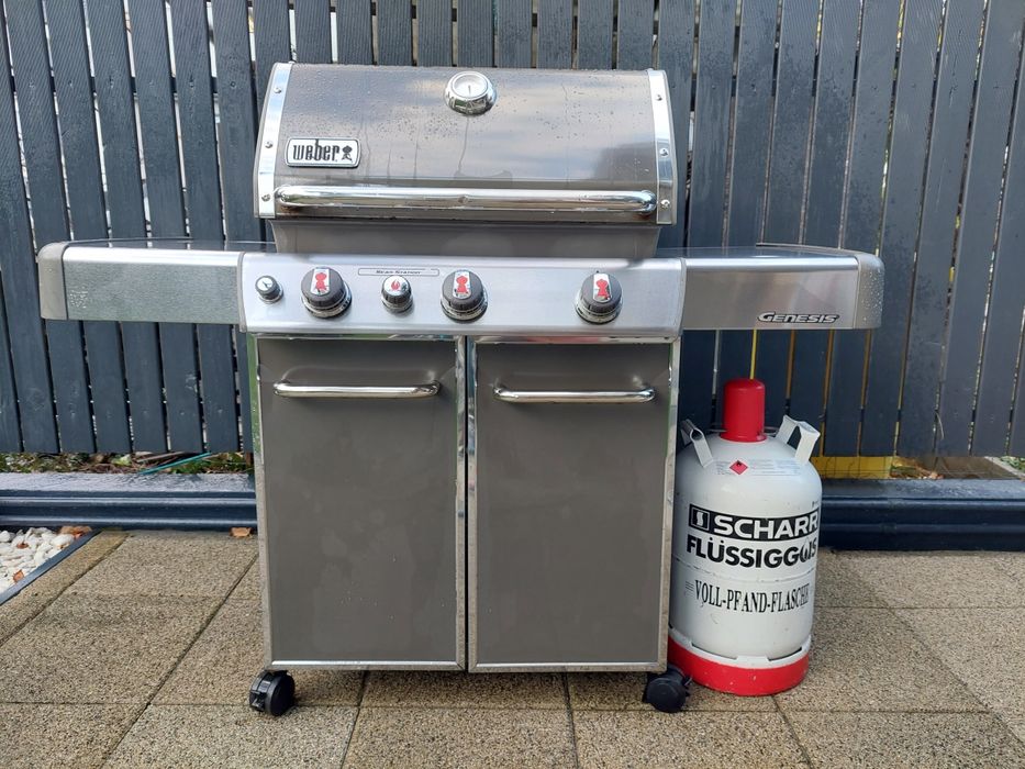 Gratar pe gaz Weber genesis +butelie inclusă