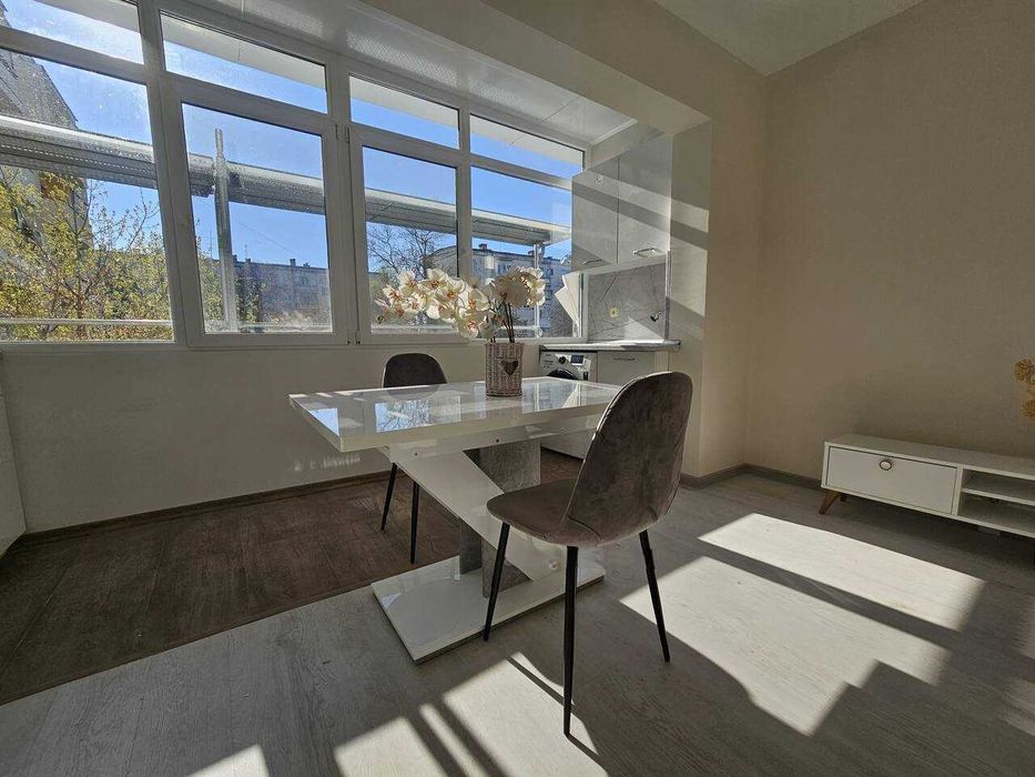 Продава се Двустаен апартамент в Пловдив, Коматево - 46 кв.м за 1718 €/кв.м - Снимка #2