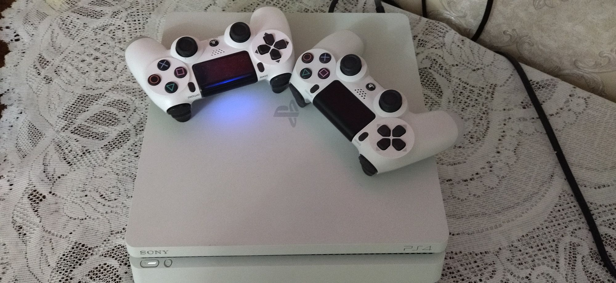 PlayStation 4 slim