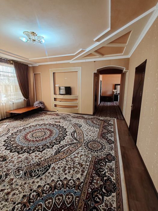 Ором бозор атрофида янги домда 4хонали кв  ижарага 250$га берилади