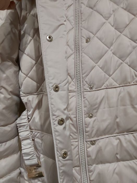 Най-добрите цени за годината!Зимно дамско яке Guess