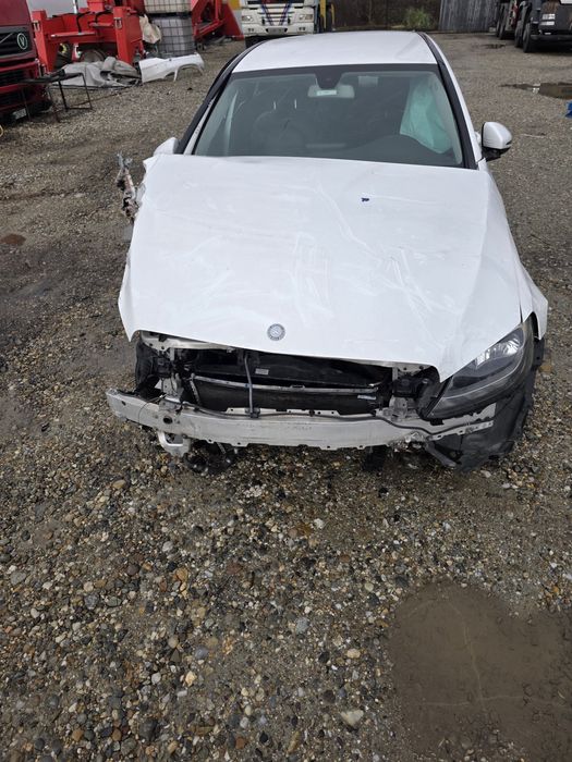 Mercedes C 180 2016 Benzina Automat Accidentat