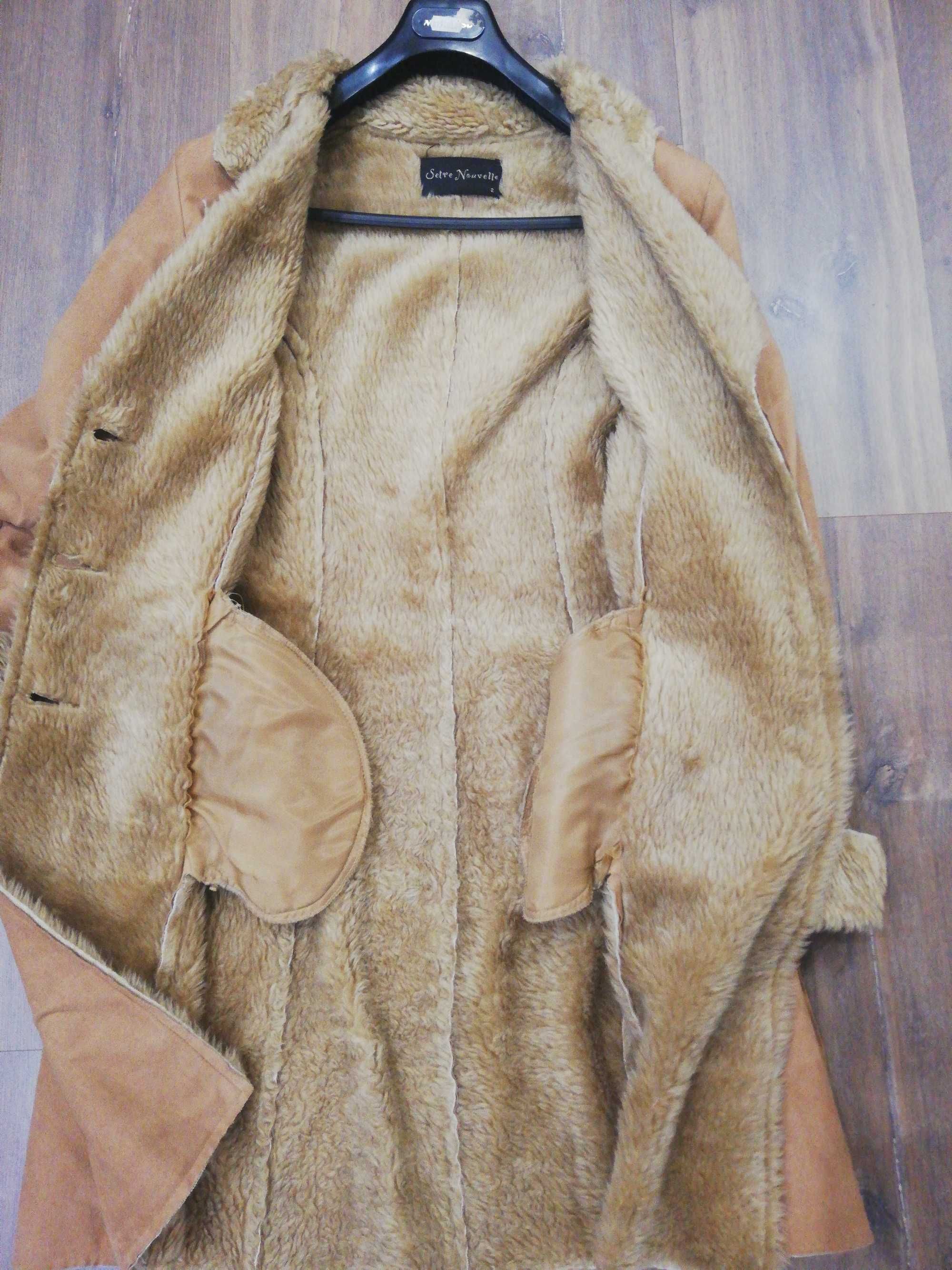 Дамско палто, цвят камел