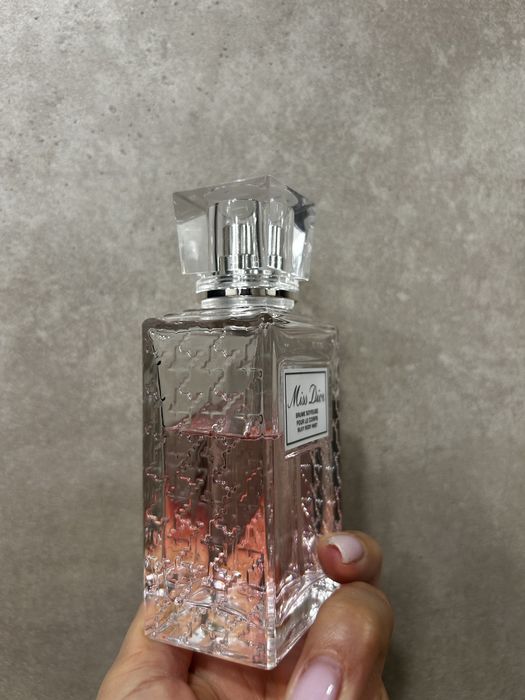 Парфюмен спрей за тяло Miss Dior