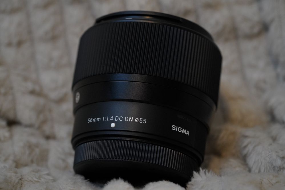Obiectiv foto Sigma 56mm f1.4 - Fujifilm