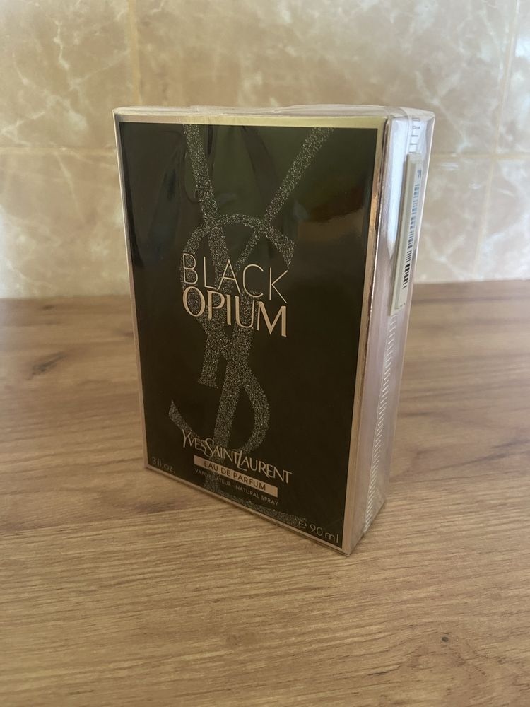 Parcum Black Opium nou