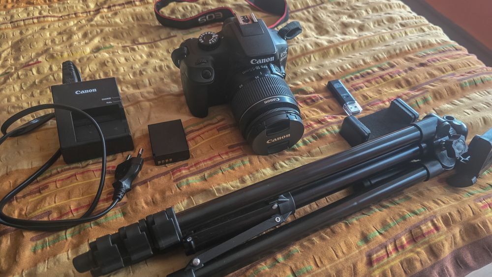 Canon EOS 4000D – Неразличим от Нов! Пълен Комплект!