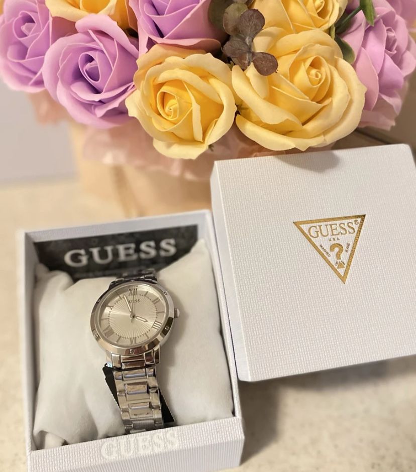 Часы Guess женские