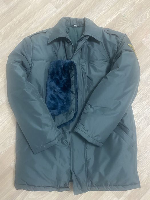 Продам парадный бушлат новый