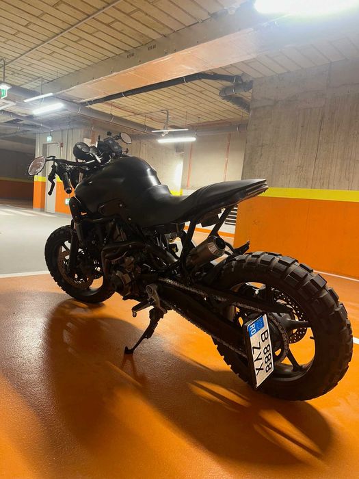 Motocicleta Yamaha MT03 - Cafe Racer