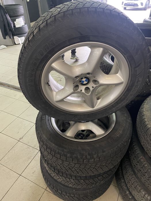 Продам комплект колес на бмв