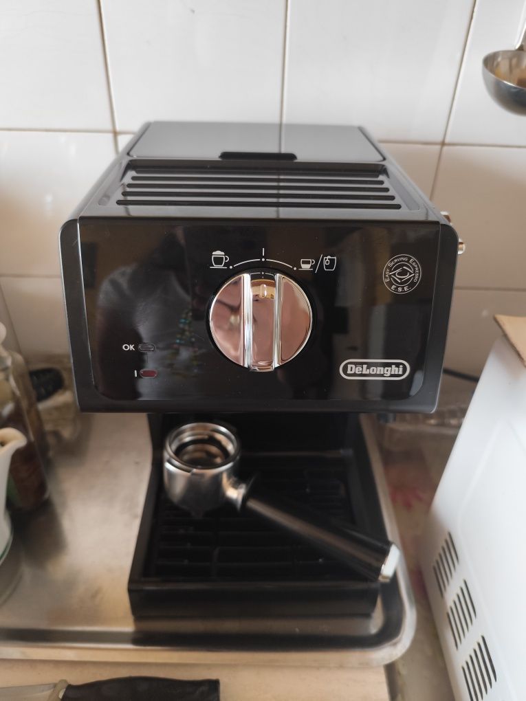 Кафемашина DeLonghi ECP31.21