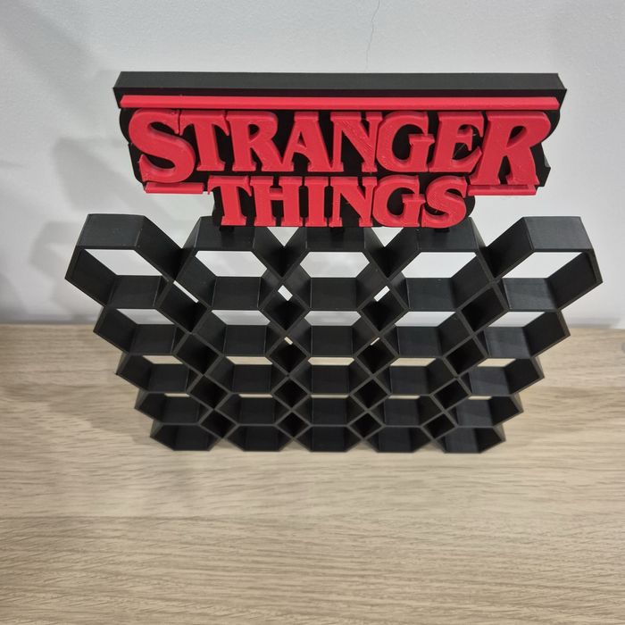Suport stand etajera figurine stranger things kinder joy
