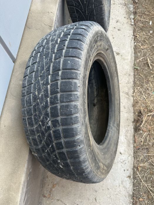 Донгелек 1 штук 235/70/16.