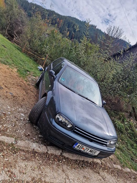 Vând golf 4 1.6 16 valve