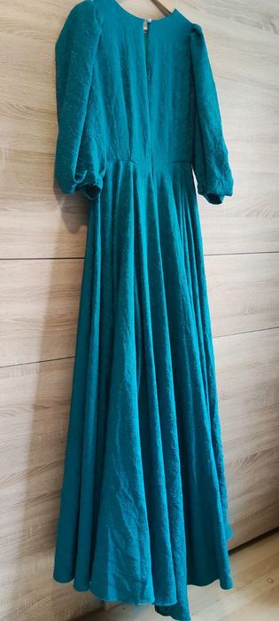 Vând rochie elegantă
