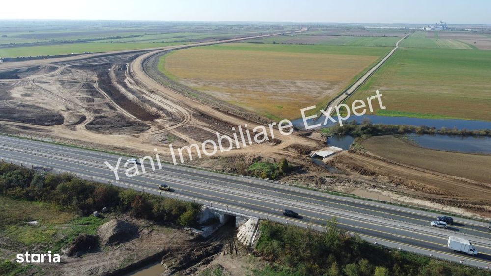 - Loturi teren lângă drumul expres Pitești-Craiova și A1