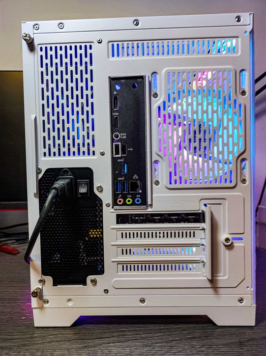 Нов! Ryzen 7 8700F, RTX 5060, 16GB DDR5 RAM, 1TB SSD NVMe