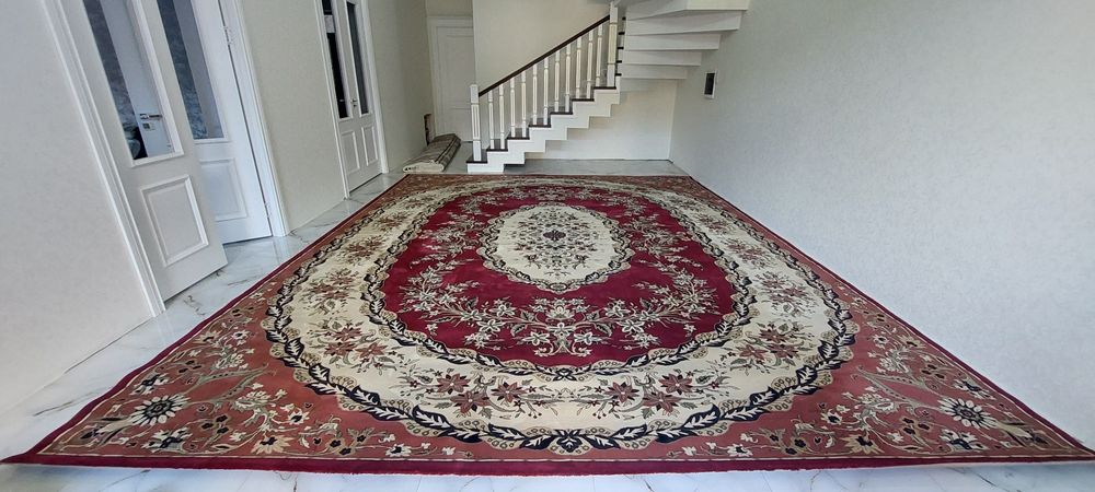 Гилам сотилади Хукмдор 5х4 2та бор