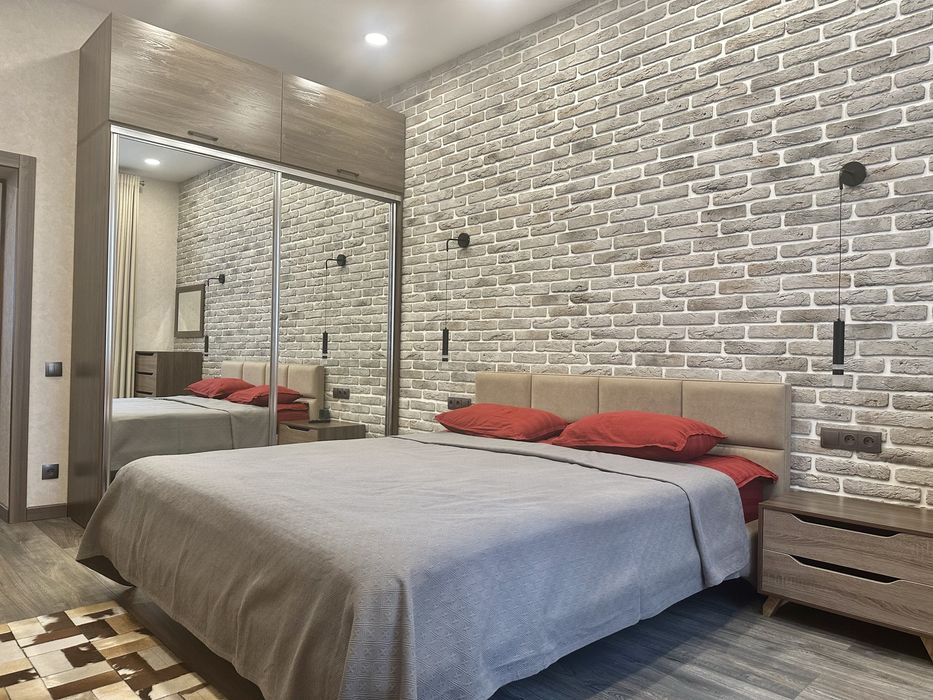 Сдается в аренду 3-х комнатная квартира. Ул Бабура 16, сталинка