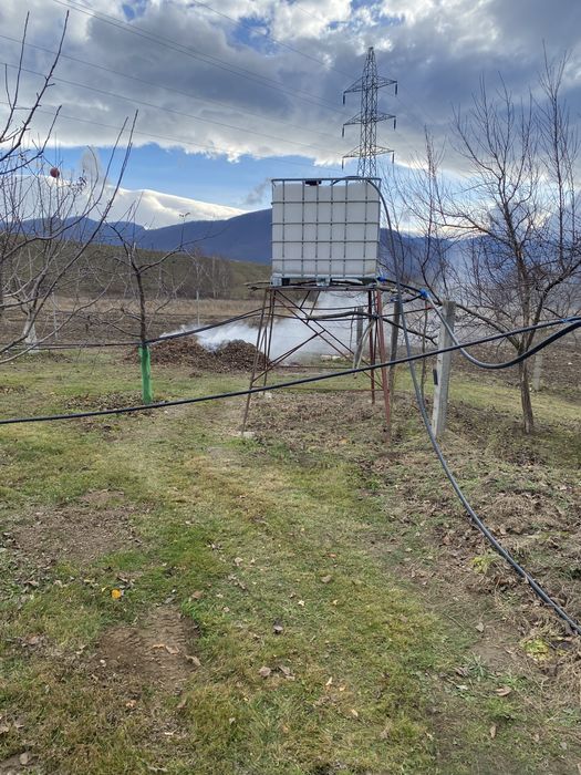 Vand doua bazine curate de 1000 l cu suporturi