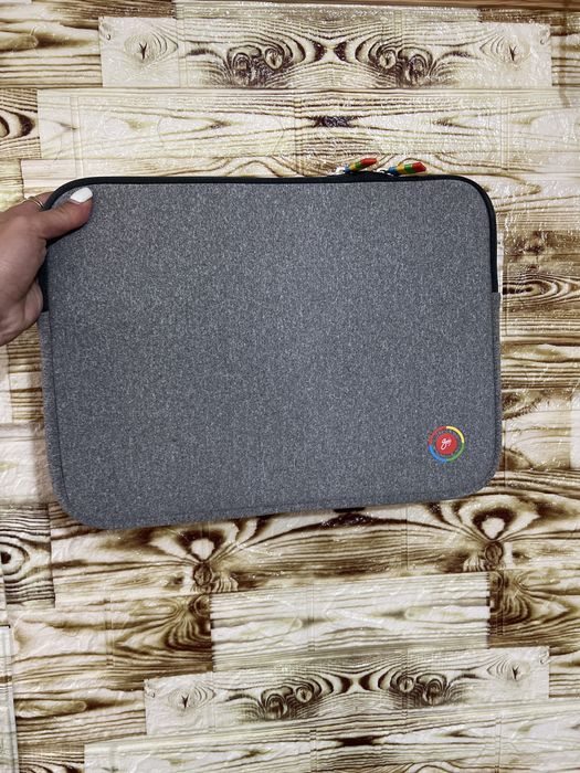 Чанти и калъфи за лаптопи в различни размери