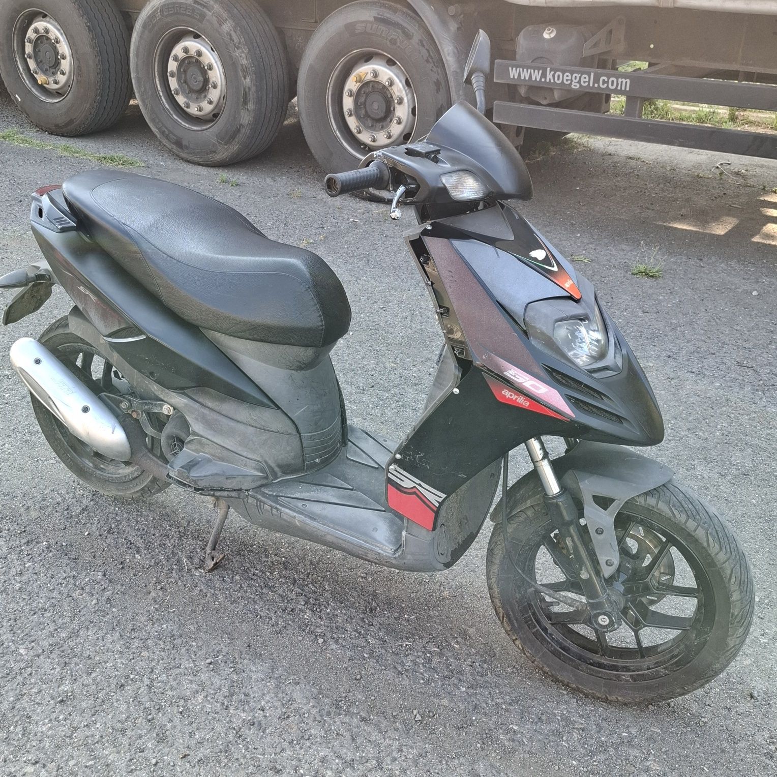 Aprilia sr 50 2015