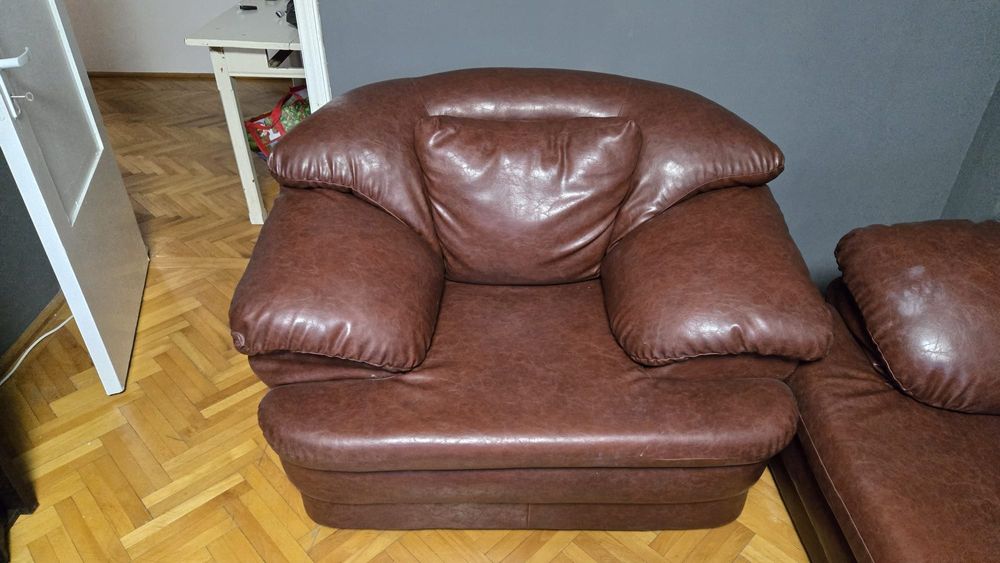 Vand canapea piele compusa din 3 corpuri