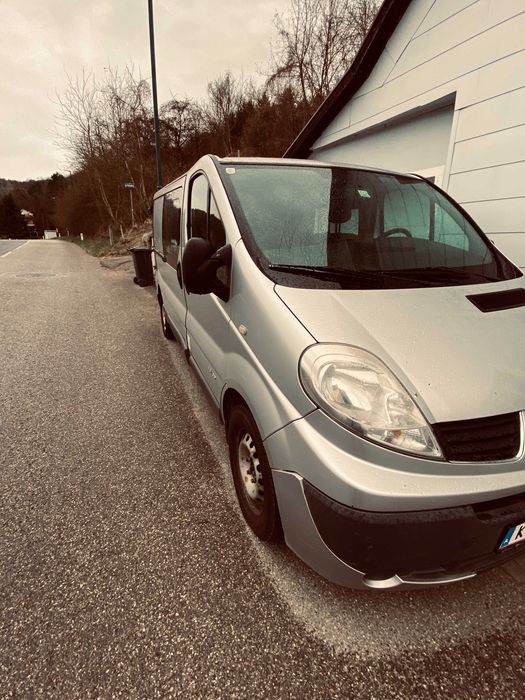 Renault Trafic Automat Mixt – 6 locuri + Marfă – Motor 2.5 dCi