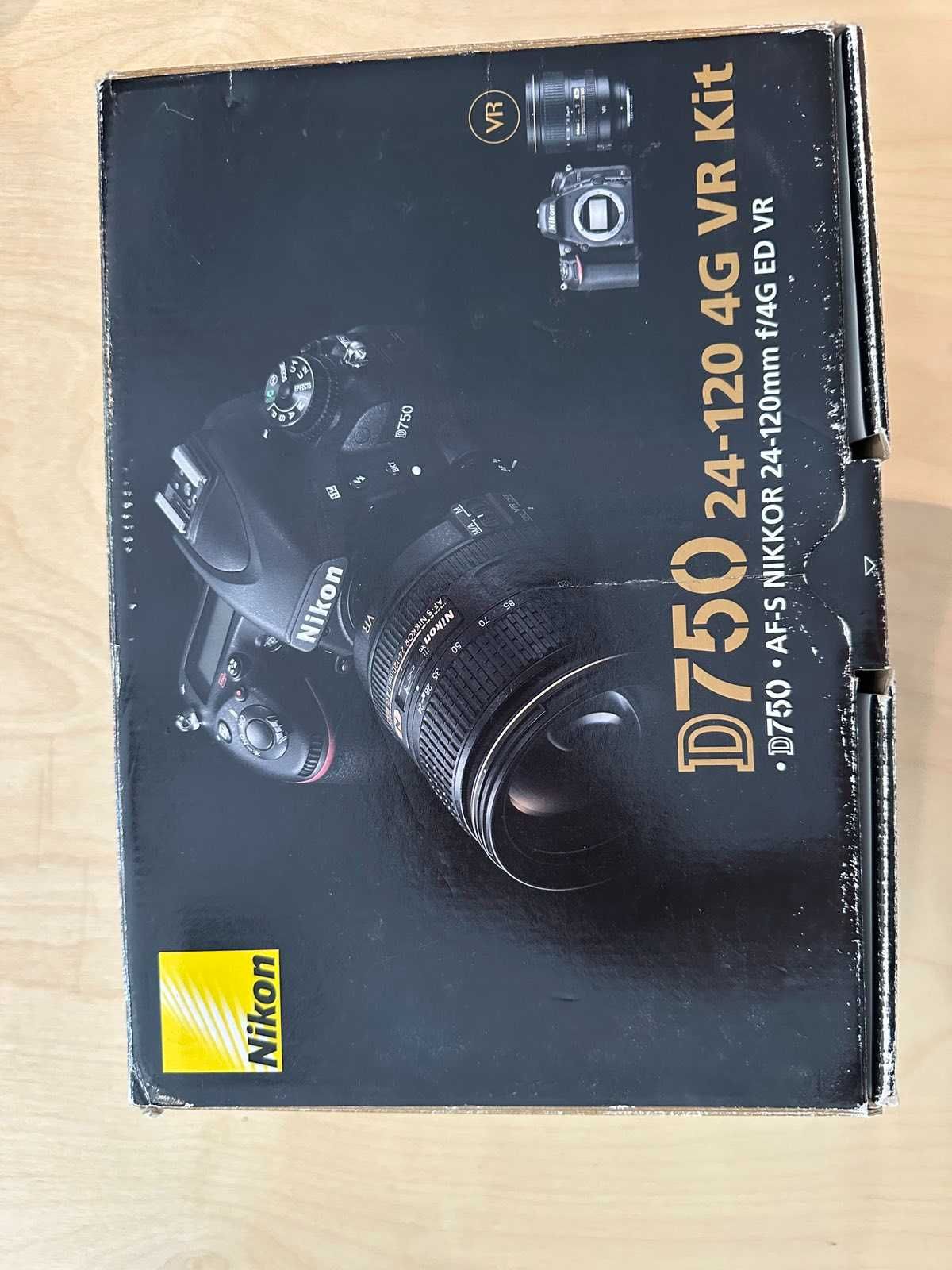 Фотоапарат Nikon D750 с обектив Nikon 24-120mm f/4VR отлично състояние