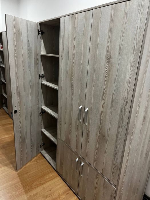 Шкаф продаётся срочно